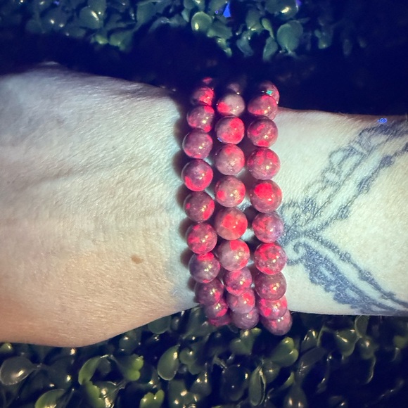 Jewelry - Ruby in Kyanite Beaded Bracelet *UV Reactive*